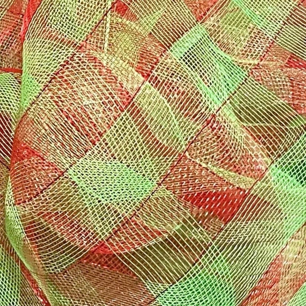 N/A big tulle